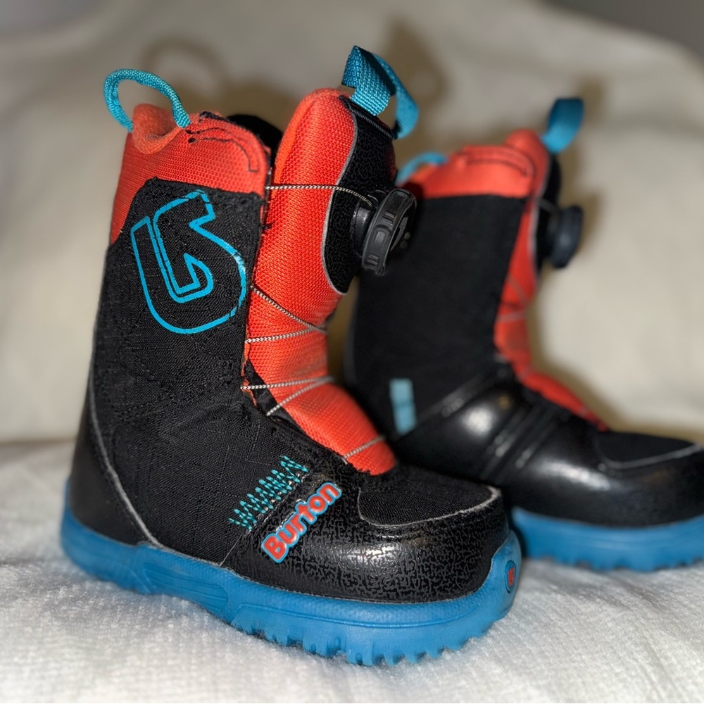 Grom Burton Snowboard Boots with BOA